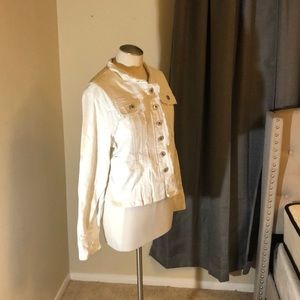 Fèmme Women’s White Button Up Top